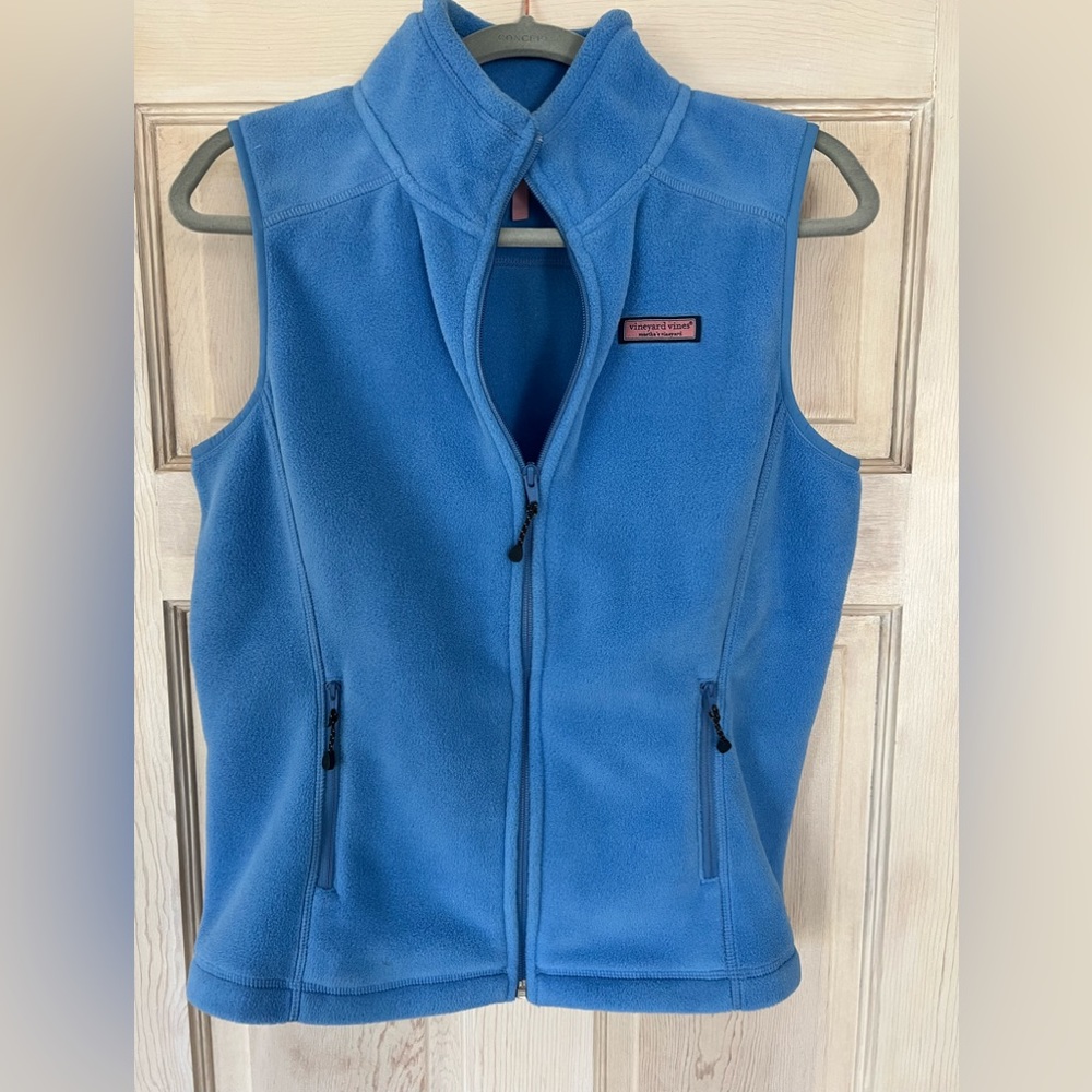 Vineyard Vines fleece vest 🐳
